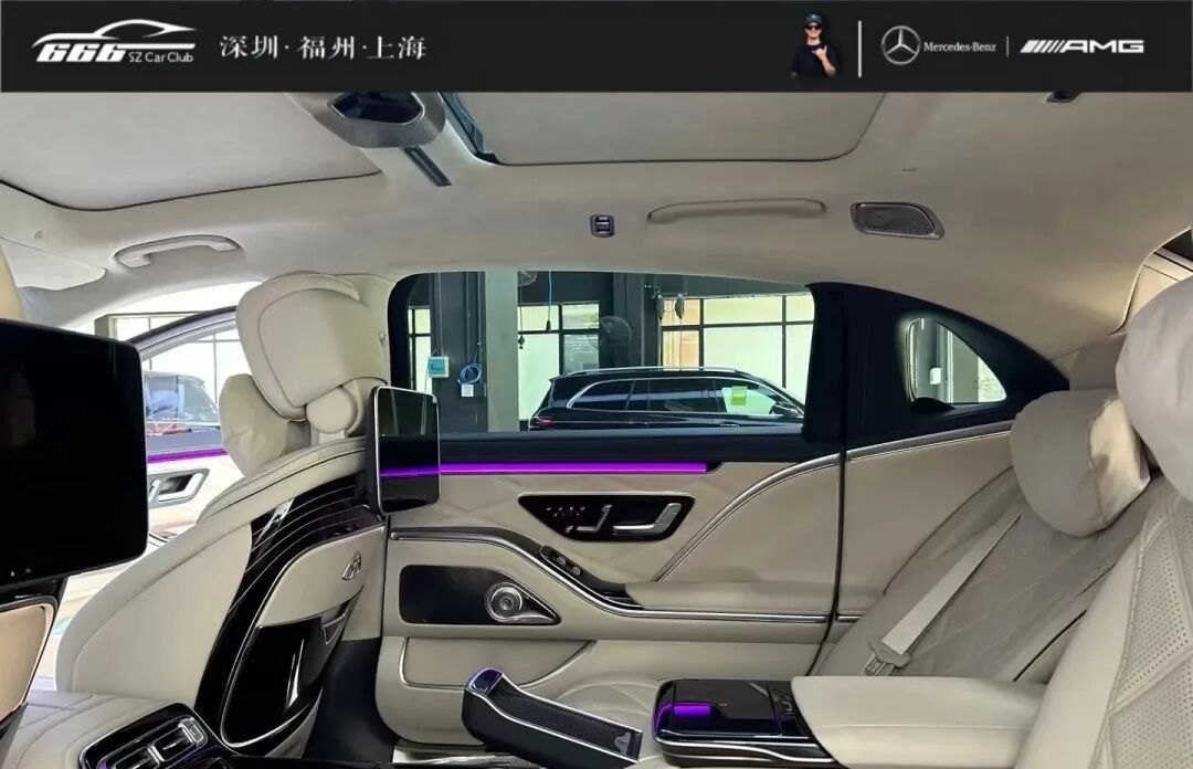 后排行政座椅马鞍与氛围灯的成品状态；马鞍的固定方式、承重可靠性与原车座椅结构匹配需确认